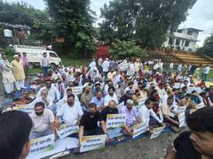 
      
      Uttarakhand: Congress holds silent protest over Haldwani 'purific
      
      