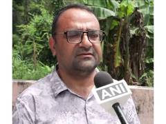 
      
      Nepal floods: Principal recalls saving 1,600 students
      
      