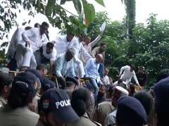 
      
      Uttarakhand Congress stages massive protest over Haldwani 'purifi
      
      
