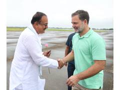 
      
      Rahul Gandhi arrives in Nashik to attend Congress meetings
      
      