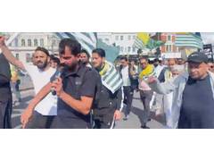 
      
      British Kashmiris continue protest outside Pakistan consulate
      
      