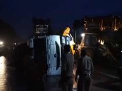 
      
      Madhya Pradesh: 5 dead, 20 injured in Rewa highway crash
      
      