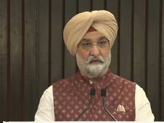 
      
      Delhi must become hub of enterprise, skills, innovation: LG
      
      