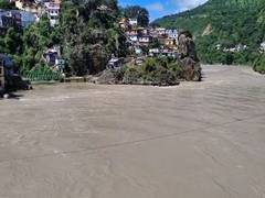 
      
      Alaknanda, Mandakini rivers near warning level amid heavy rain
      
      