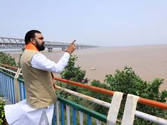 
      
      Bihar CM Samrat Choudhary inspects rising Ganga water level
      
      