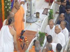 
      
      Former Bihar CM Nitish Kumar offers prayers at Patna ISKCON Templ
      
      