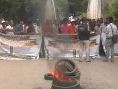 
      
      Returnee groups block NH-8 in Tripura during 72-hour bandh
      
      