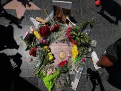 Dolly Parton gets new Hollywood Walk of Fame star