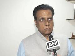 
      
      Telangana BJP hits out at CM for equating Owaisi with PM Modi
      
      
