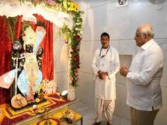 
      
      Gujarat CM participates in Krishna Janmotsav celebrations
      
      