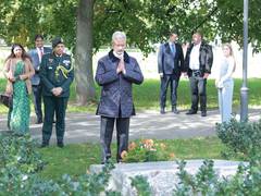 
      
      EAM Jaishankar pays respects at Kolhapur Memorial in Warsaw
      
      