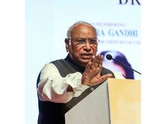 
      
      Kharge slams PM Modi's SRCC visit
      
      