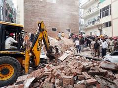 Delhi Building Collapse: 3 Dead, Over 10 Rescued in Satya Niketan PG Tragedy | Quick Digest