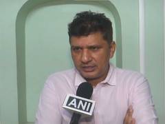 
      
      Saurabh Bhardwaj slams MCD's 'slow' rescue at Satya Niketan
      
      