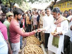 
      
      DK Shivakumar orders action against child labour at Yeshwanthpur
      
      