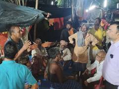 
      
      Bhagalpur Secretary In-Charge inspects flood relief camps
      
      
