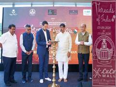 
      
      Rudrappa Manappa Lamani Inaugurates 'Threads of India' 
      
      
