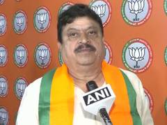 
      
      Telangana BJP chief Ramchander Rao demands clearance of Rs 15,000
      
      