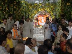 
      
      MP: Huge devotees throng Khajrana Ganesh Temple in Indore
      
      