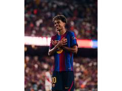 
      
      La Liga: Yamal, Raphinha match Messi's heroics after Barca's win
      
      