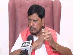 
      
      Ramdas Athawale backs CBI probe into Disha Salian case
      
      