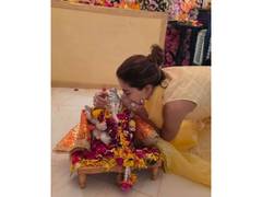 
      
      Ananya Panday performs Ganpati visarjan at home
      
      