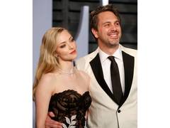 Amanda Seyfried, Thomas Sadoski part ways