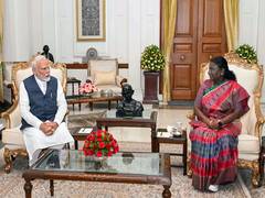 "Established many new benchmarks of good governance": President Murmu extends birthday greetings to PM Modi