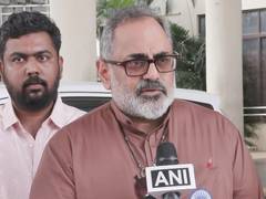 
      
      Rajeev Chandrasekhar greets PM Modi
      
      