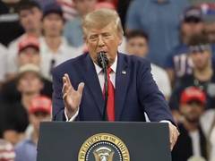 "Will take care of Cuba after Iran, US warships could do a little stopover near Cuban offshores": Trump