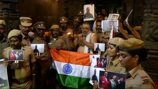 
      
      Abhinandan's homecoming: Wing Commander's family receives...
      
      