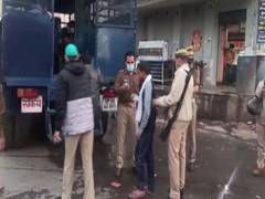
      
      People without masks detained, challaned by Agra Police
      
      