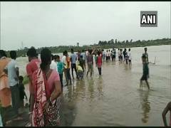 
      
      WB: Incessant rain affects at least 50 villages around Birbhum
      
      