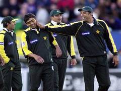 
      
      Wasim Akram congratulates Saqlain Mushtaq for new role 
      
      