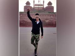 
      
      Akshay Kumar nails #BottleCapChallenge, drives inspiration...
      
      