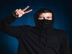 
      
      Alan Walker announces India leg of aviation tour with Sunburn...
      
      