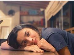 
    Alia Bhatt still believes in magic!
    