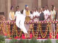 
      
      Delhi: Home Minister Amit Shah flags off 'Run for Unity'
      
      