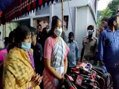 
      
      Andhra Pradesh: Mekathoti Sucharita meets deceased Divya...
      
      