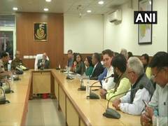 
      
      LG Anil Baijal meets peace committees from violence-affected Delhi
      
      