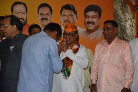 
      
      Arjun Charan Sethi quits BJD, joins BJP
      
      