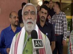 
      
      Choubey blames 'Hathiya Nakstra' for rain in Bihar
      
      