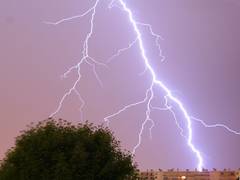 
      
      Lightning kills 3 persons in Chhattisgarh 
      
      