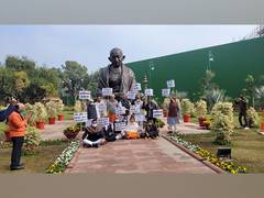 
      
      PM security breach: BJP MPs demand complaint against Punjab...
      
      