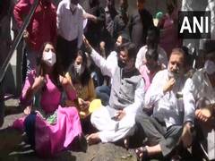 
      
      Assault on ex-Navy officer: BJP leaders and daughter protest...
      
      