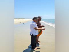 
      
      Indian envoy Gopal Baglay offers prayers at Ram Setu in Sri Lanka
      
      