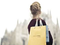 
    Creative minds can turn even shopping bags to chic dresses!
    
