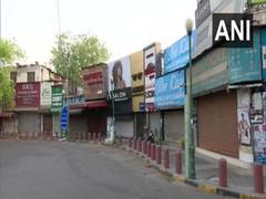 
      
      COVID 19: Shops remain closed in Bengali Market, Delhi 
      
      