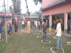 
      
      Polling begins on 78 seats in final phase of Bihar Assembly...
      
      