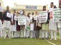 
      
      Opposition MLAs protest outside Bihar Assembly against CAA,...
      
      
